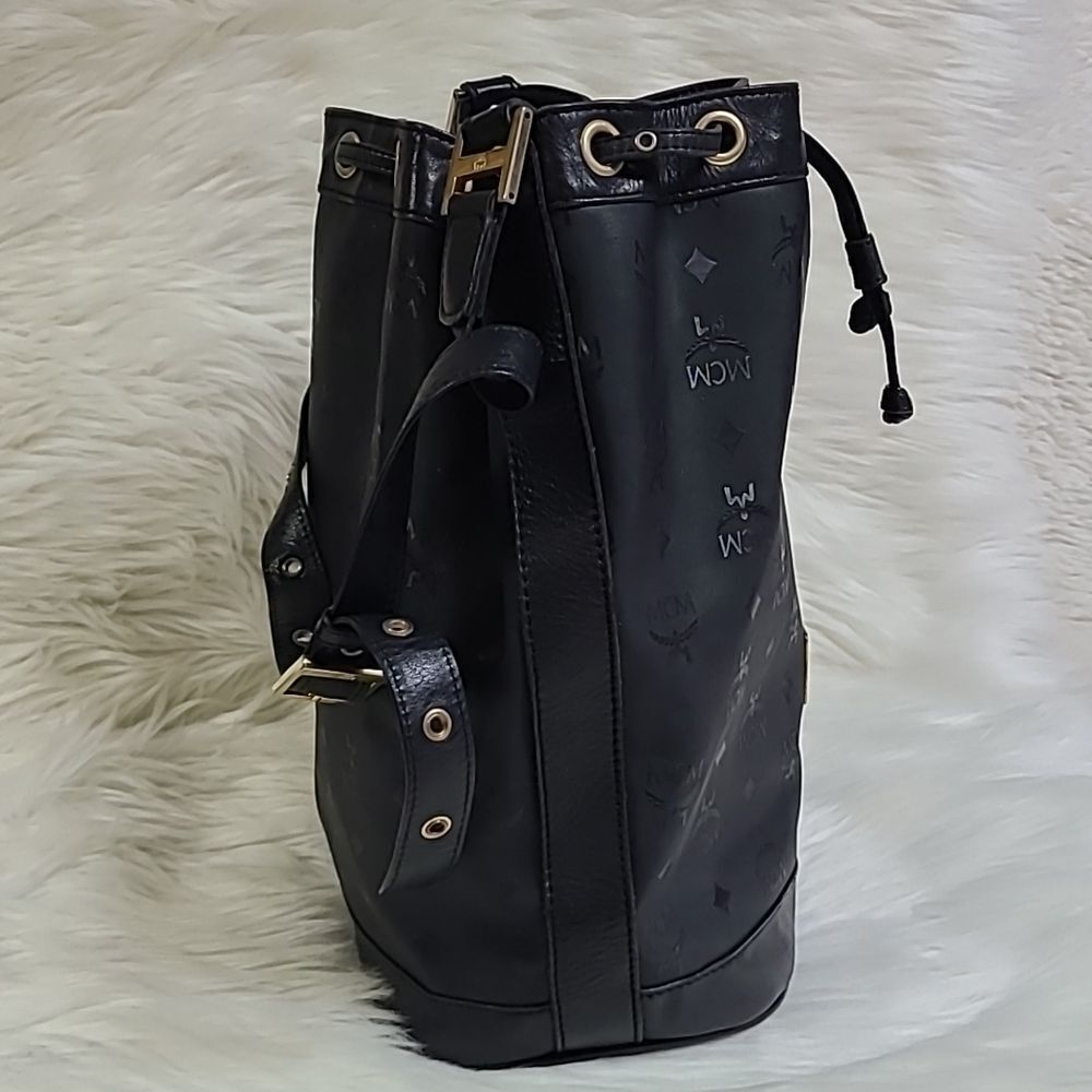 💯 Authentic MCM Bucket Bag 🍀 - Picture 10 of 15